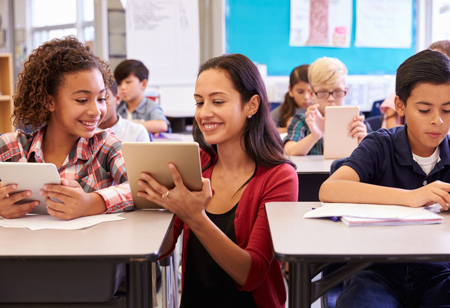 How Digital Technologies Help Enhance Student Engagement 
